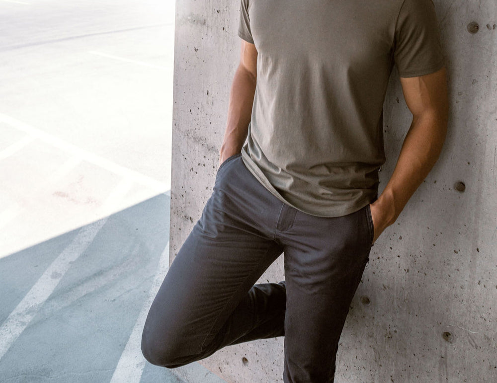 Feel Good Chinos in Solid Black