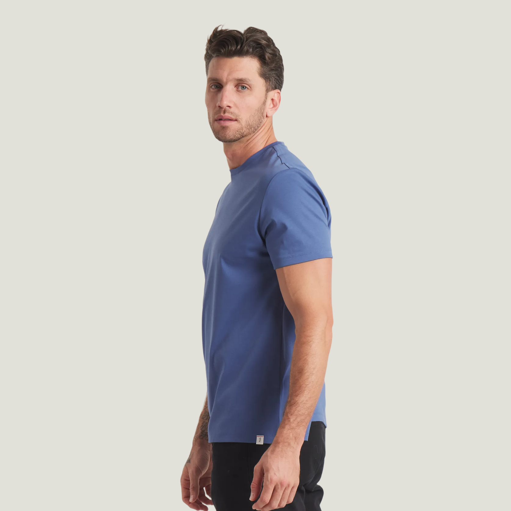 #color_navy & blue: 1 navy | 1 blue