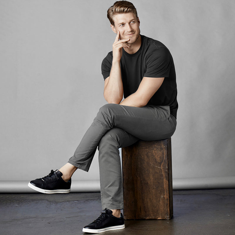 Feel Good Chinos in Faded Black